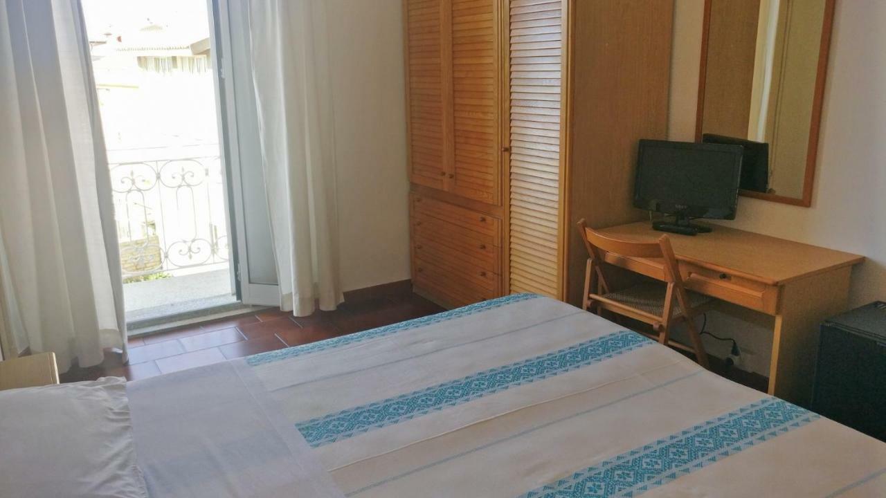 Hotel Da Cecco Santa Teresa Gallura Habitación foto